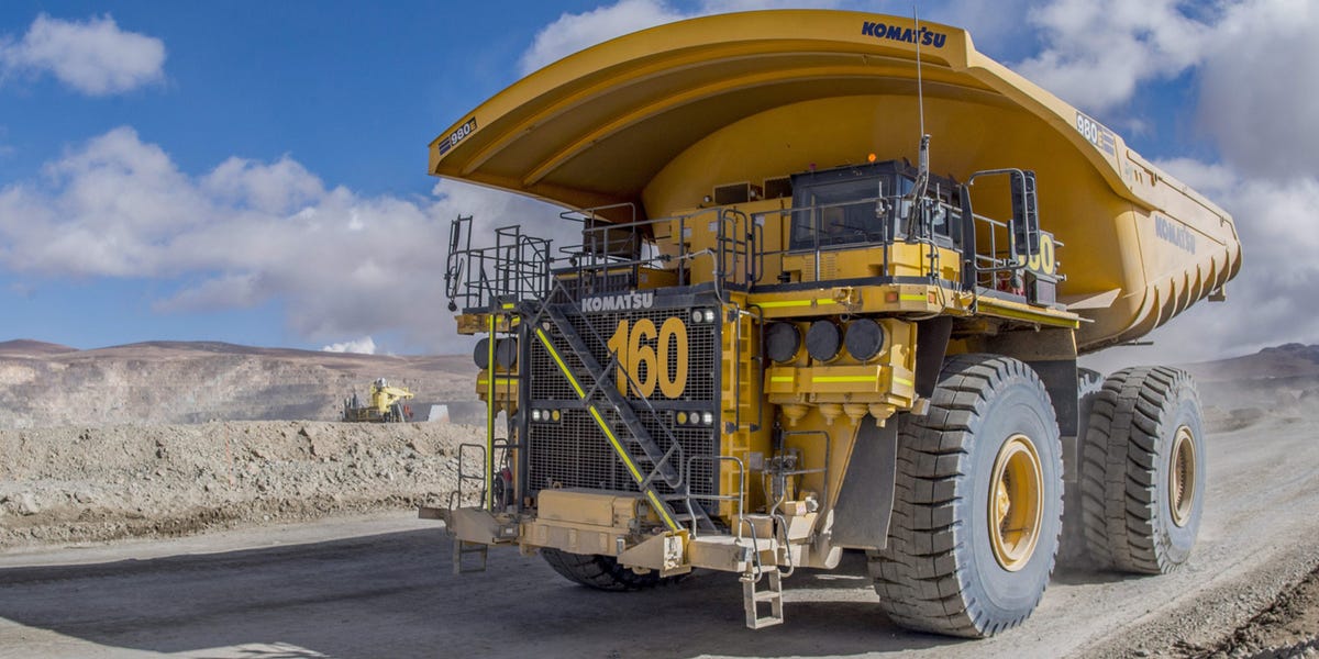 Komatsu-Earthmovingwindscreen